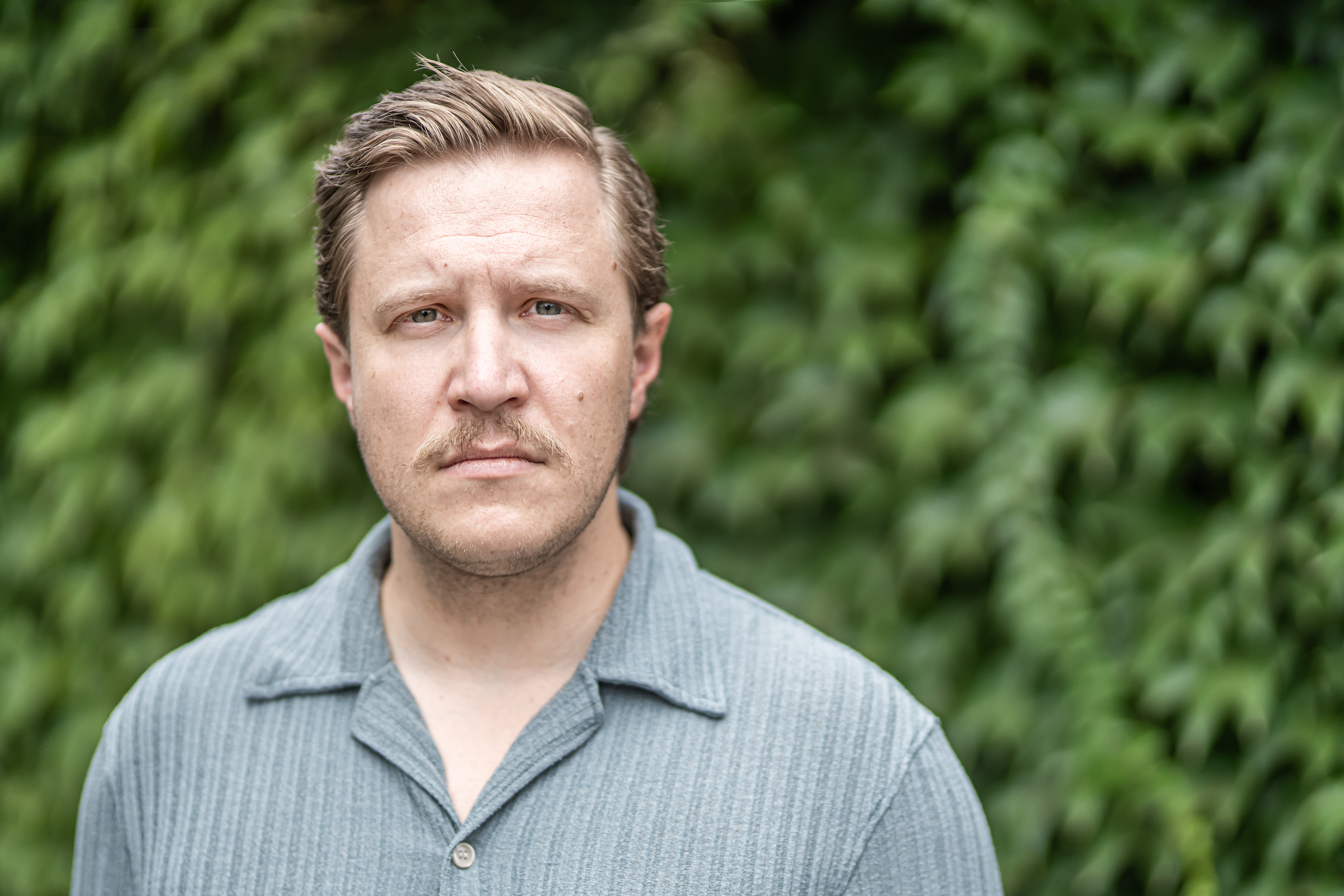 Luke Bischof – Portrait